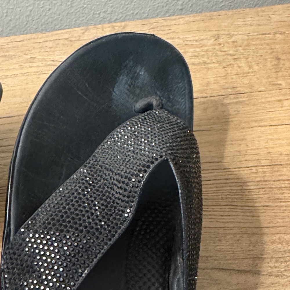 FitFlop Black Beaded Women's Sandals - Picture 8 of 16